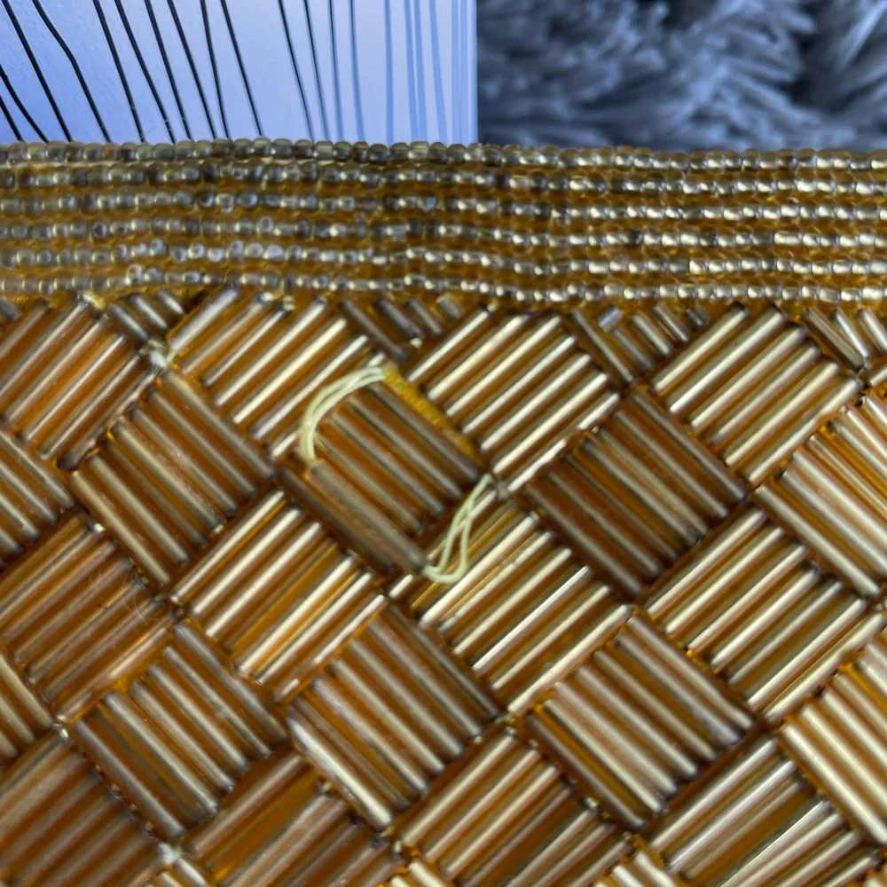 Gold colored Vintage beaded evening bag - Picture 4 of 10